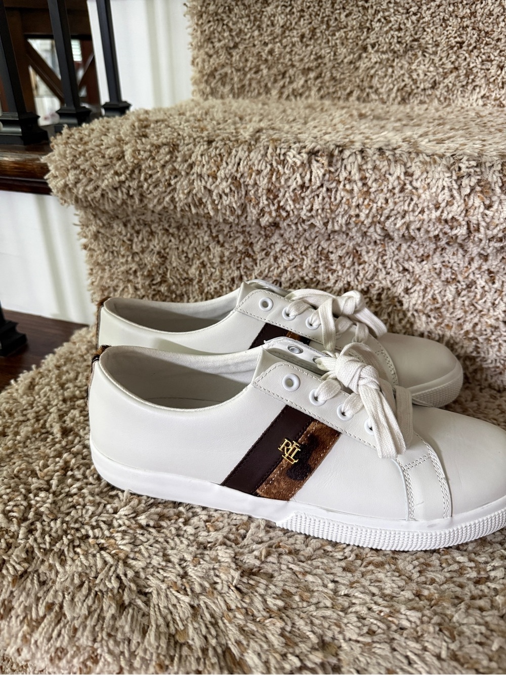 Lauren Ralph Lauren White Leather Sneakers w/Leopard Stripe - New W/O Box - Picture 3 of 9